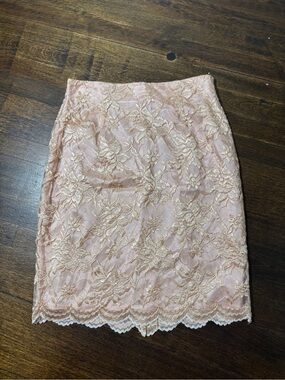 Moda Floral Lace Pencil Skirt - Blush Pink and Gold